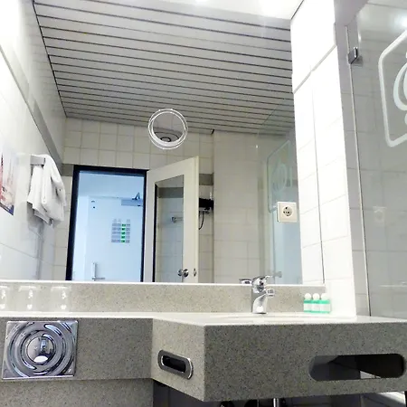 ケーニヒスホーフ ジ アートハウス 3* ケルン