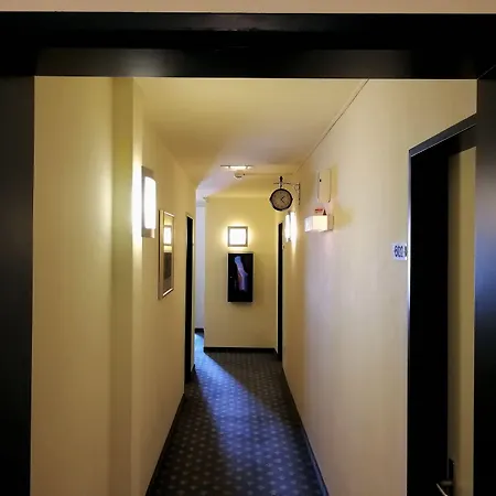 ケーニヒスホーフ ジ アートハウス ホテル 3*