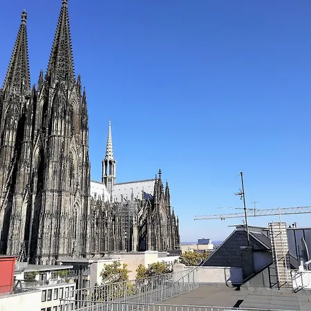 ケーニヒスホーフ ジ アートハウス ホテル 3*