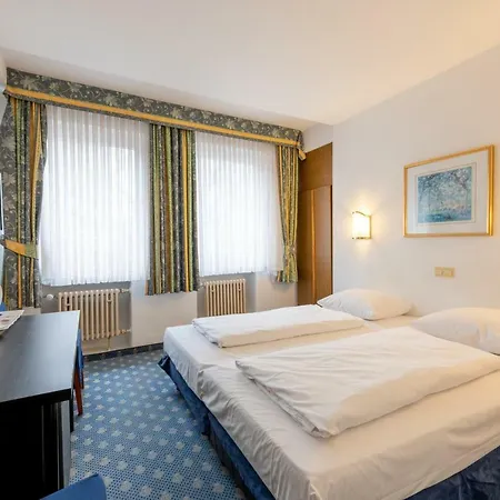 ケーニヒスホーフ ジ アートハウス 3* ケルン