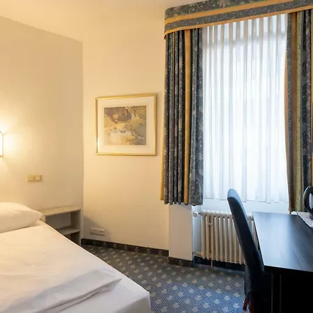 ホテル ケーニヒスホーフ ジ アートハウス 3*