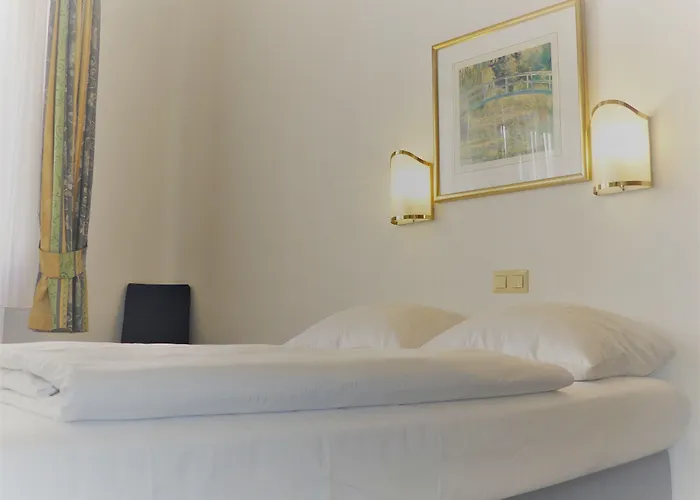 艺术宫廷酒店 3* 科隆