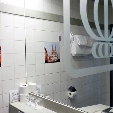 艺术宫廷酒店 3* 科隆